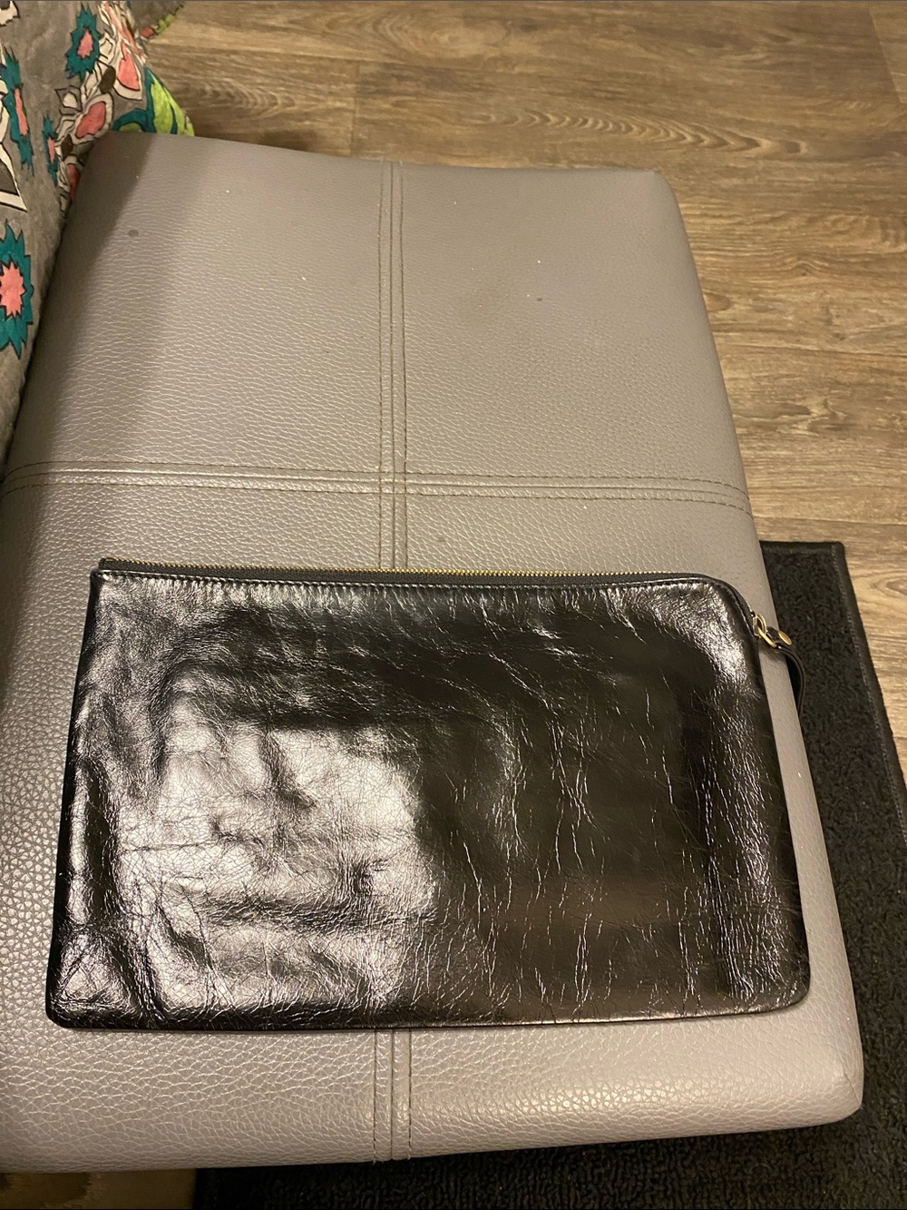 HOBO Ladies Black Leather wristlet; lots of pockets; NWOT - Picture 6 of 6